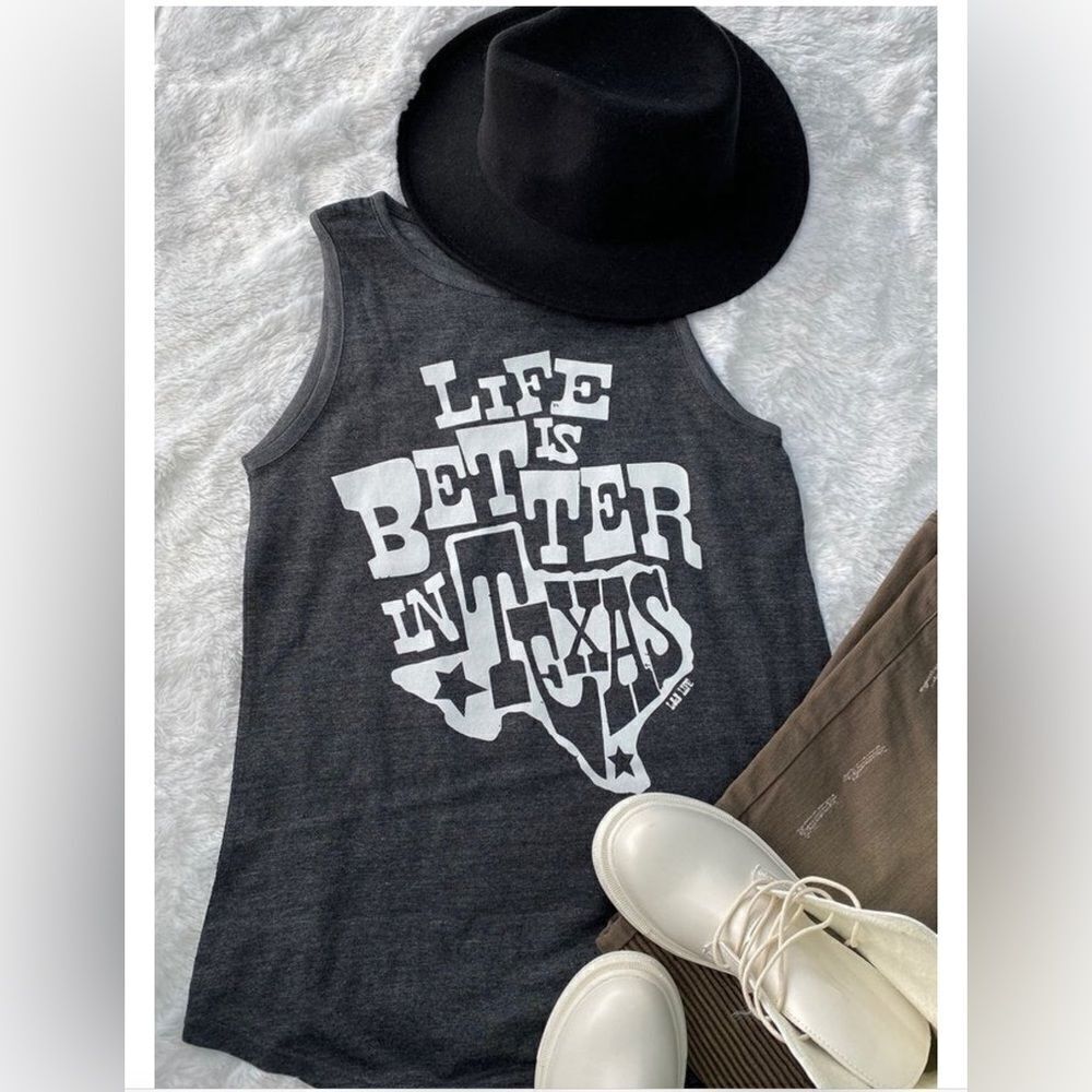 Life‎ is better in Texas tank top